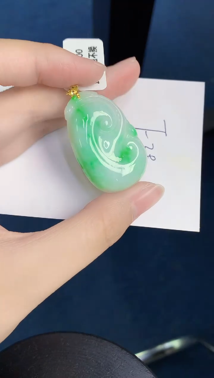 翡翠18K金镶嵌颈饰天然翡翠緬甸A貨