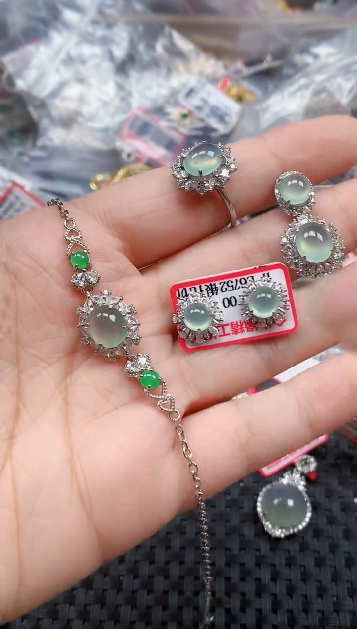 银S925镶嵌戒指翡翠天然A货缅甸翡翠