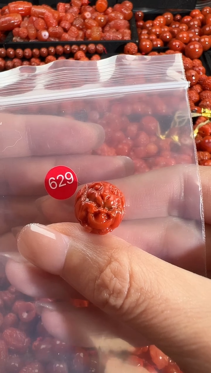 颈饰未镶嵌南红玛瑙1