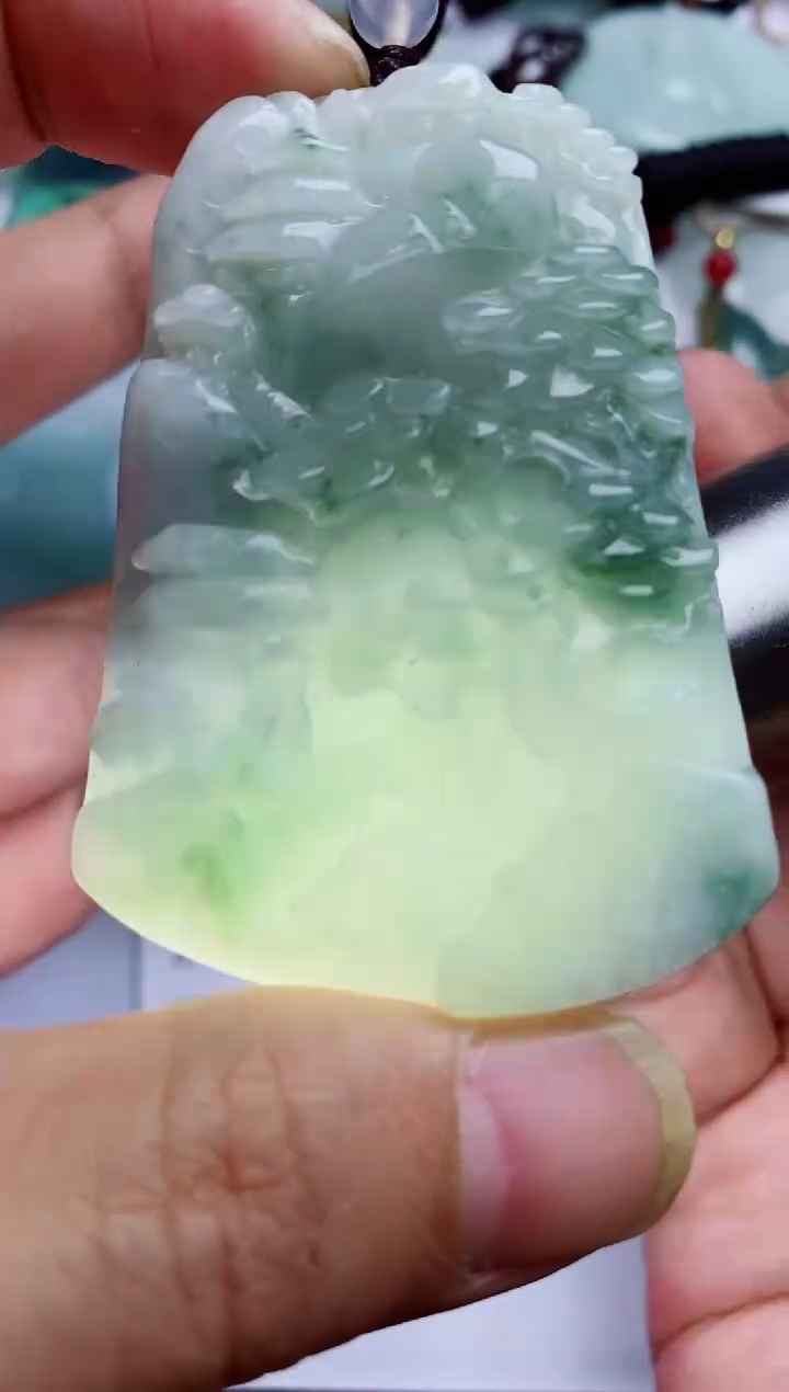 【闪购商品】翡翠吊坠(不含链)未镶嵌1