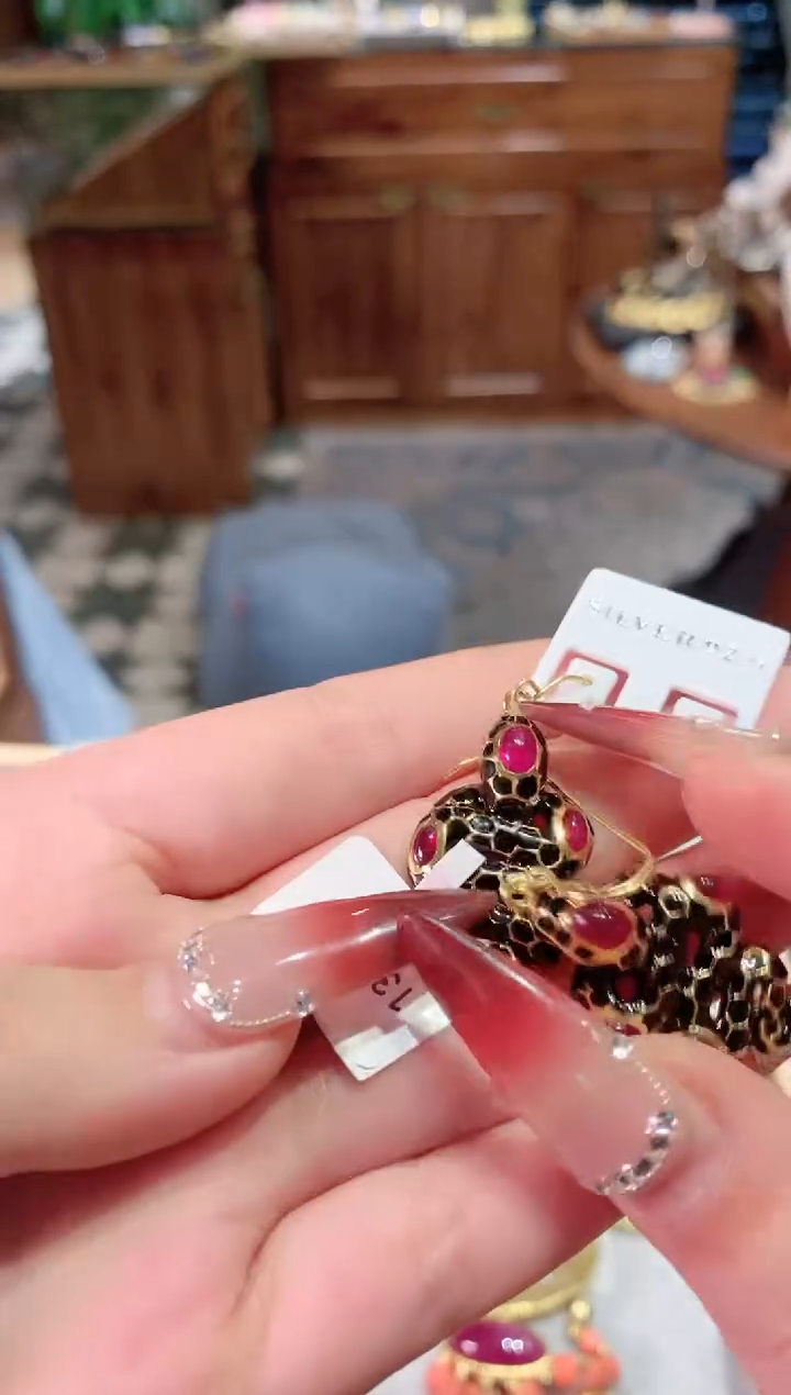 【闪购商品】瓷片楚楚中古珠宝甄选不退换