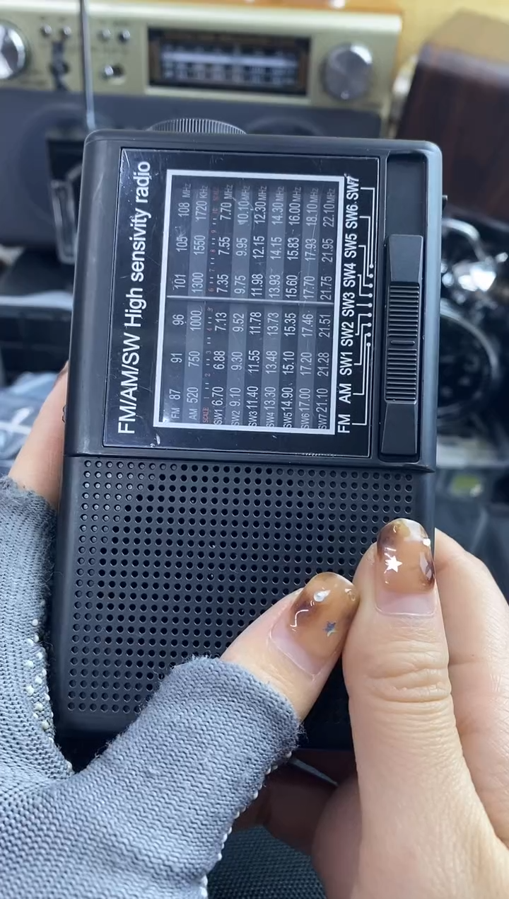 晴?一物一链接，收音机