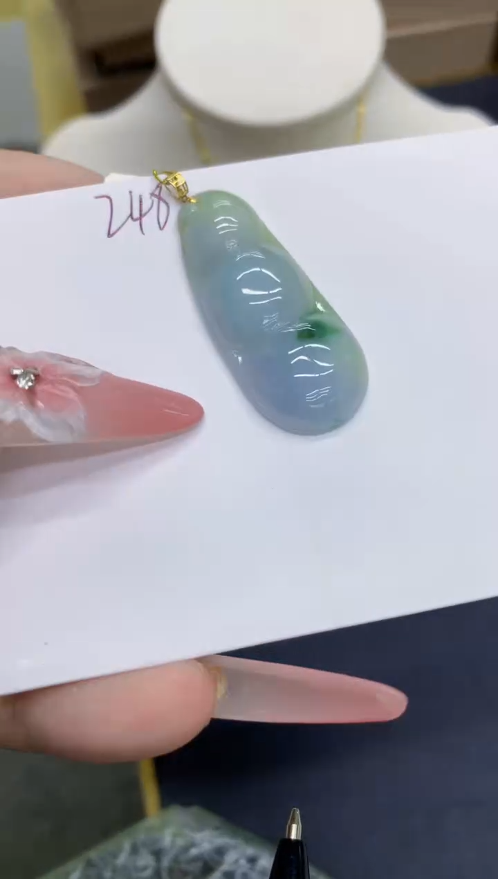 颈饰18K金镶嵌翡翠11111111111111