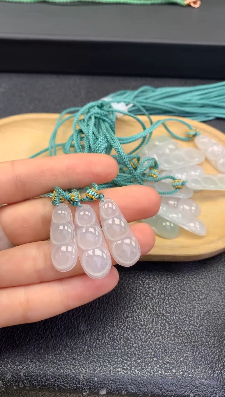 翡翠未镶嵌颈饰FC494 翡翠豆子 多样性发其一