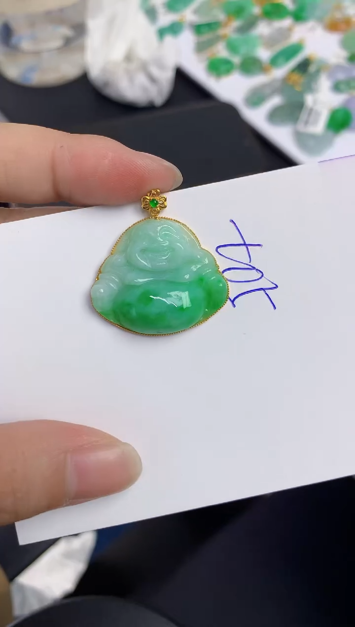 翡翠18K金镶嵌颈饰11111111