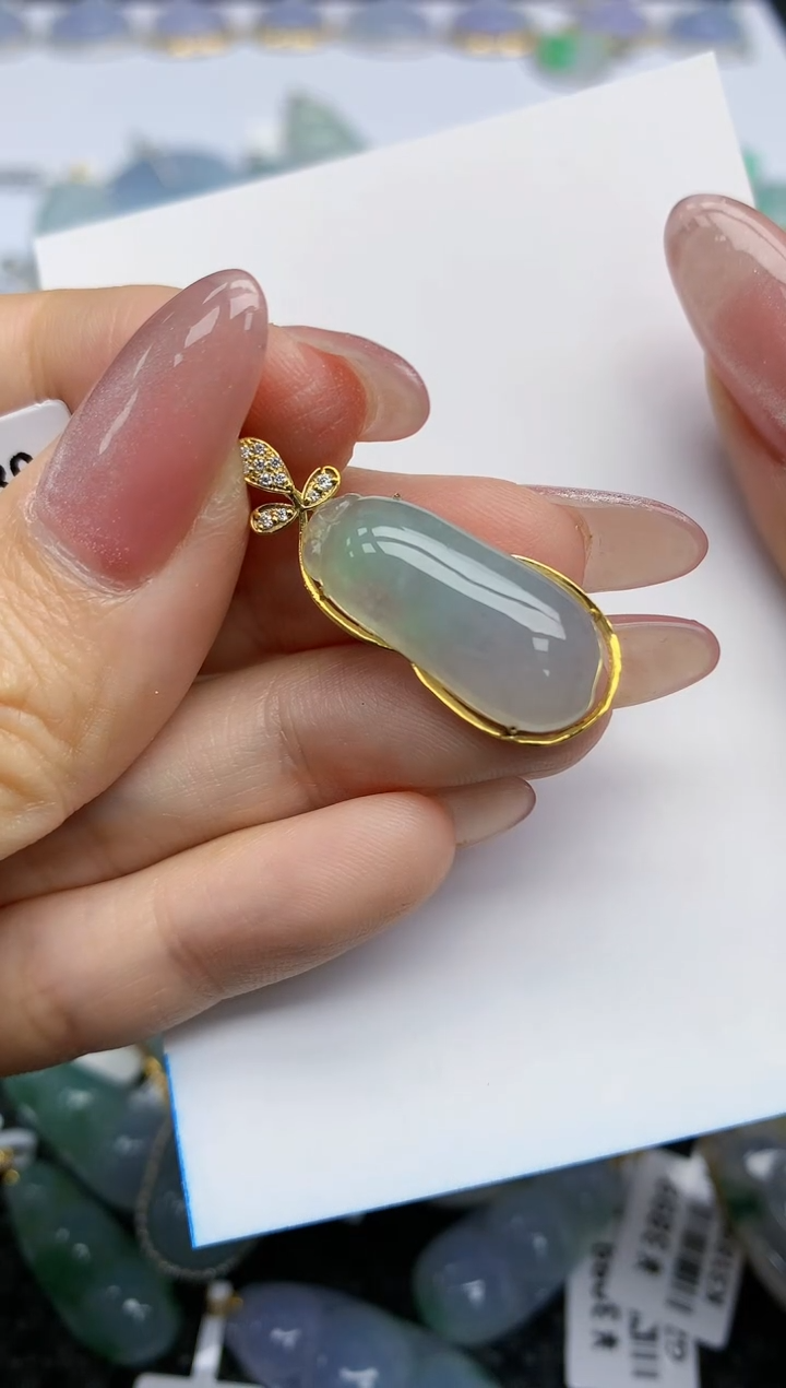 【闪购商品】翡翠挂件18K金镶嵌天然翡翠A货