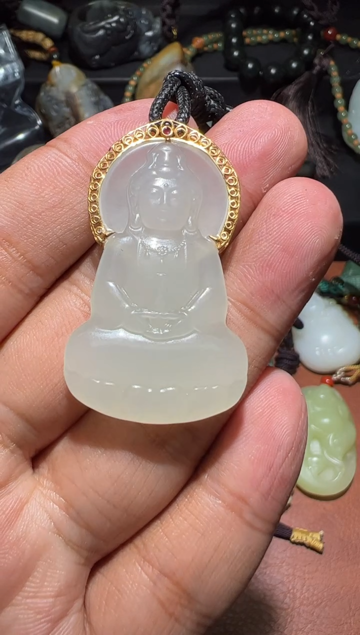 未镶嵌和田玉挂件和田玉