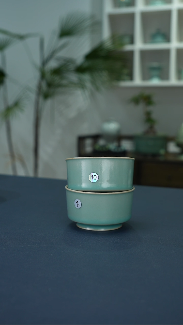 瓷片器***村天蓝釉唇口杯两只有暇简包   洁