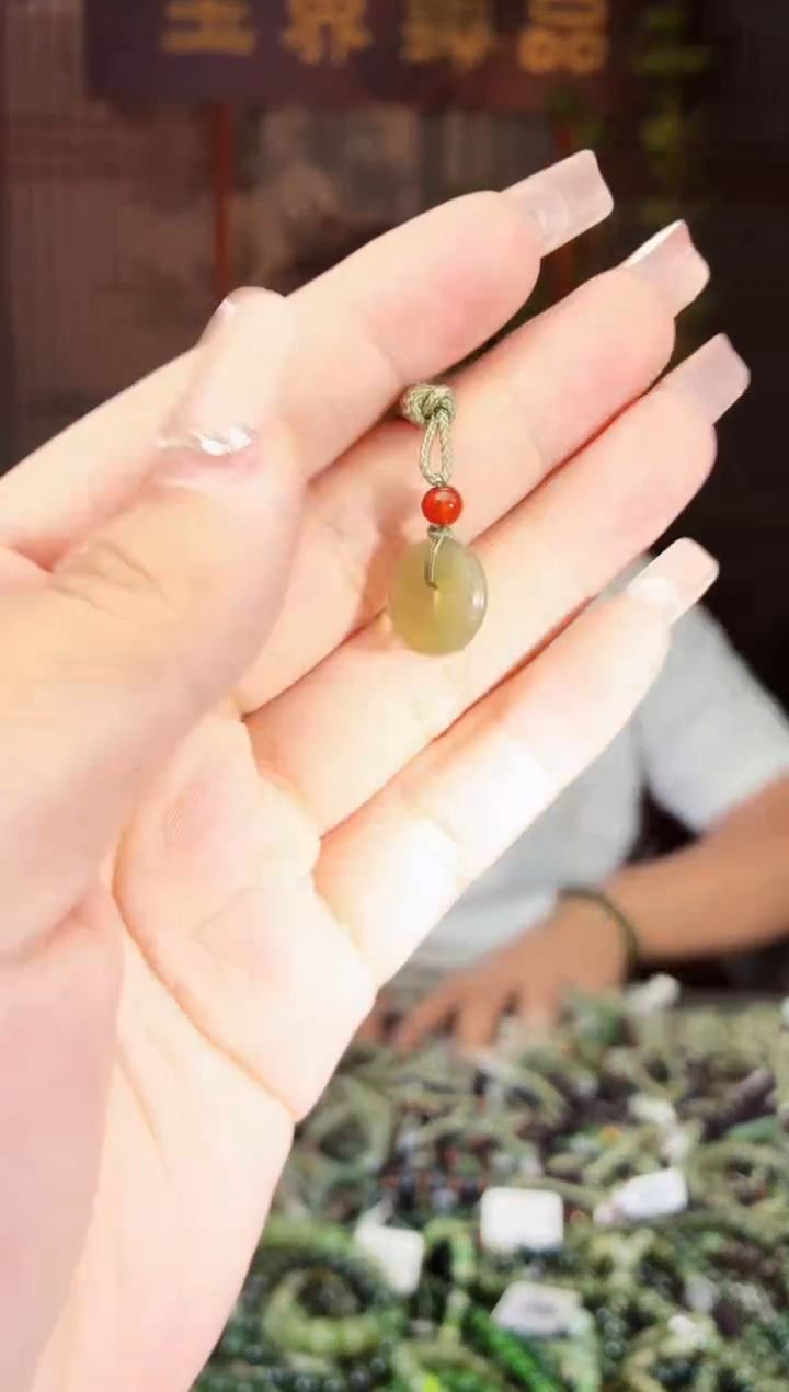 和田玉未镶嵌颈饰拍一发一