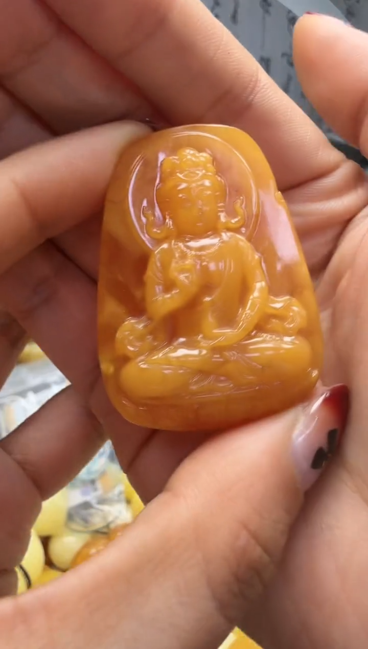 裸石琥珀未镶嵌如图