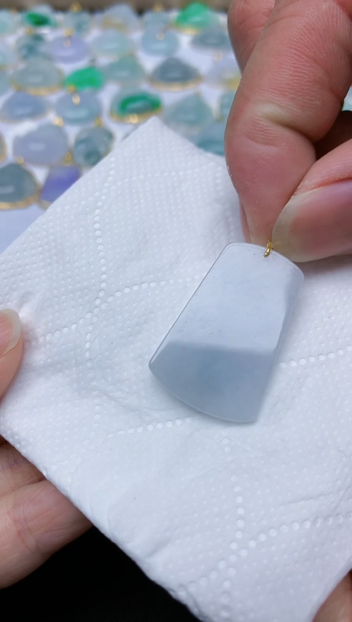 翡翠18K金镶嵌颈饰天然缅甸A货翡翠