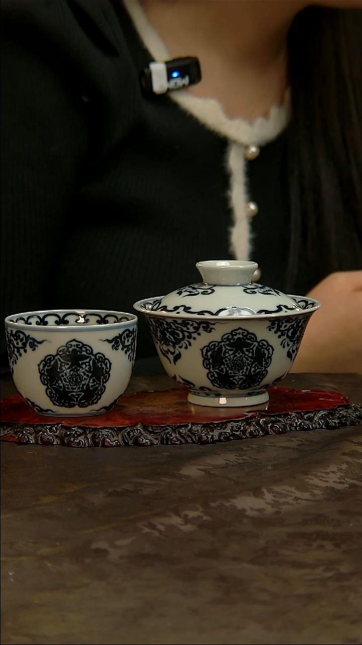 【闪购商品】青花手绘花卉套组