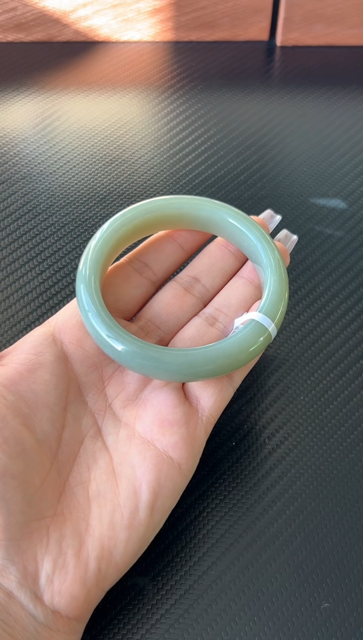 未镶嵌手镯和田玉海*且末微色差且末蓝57+L