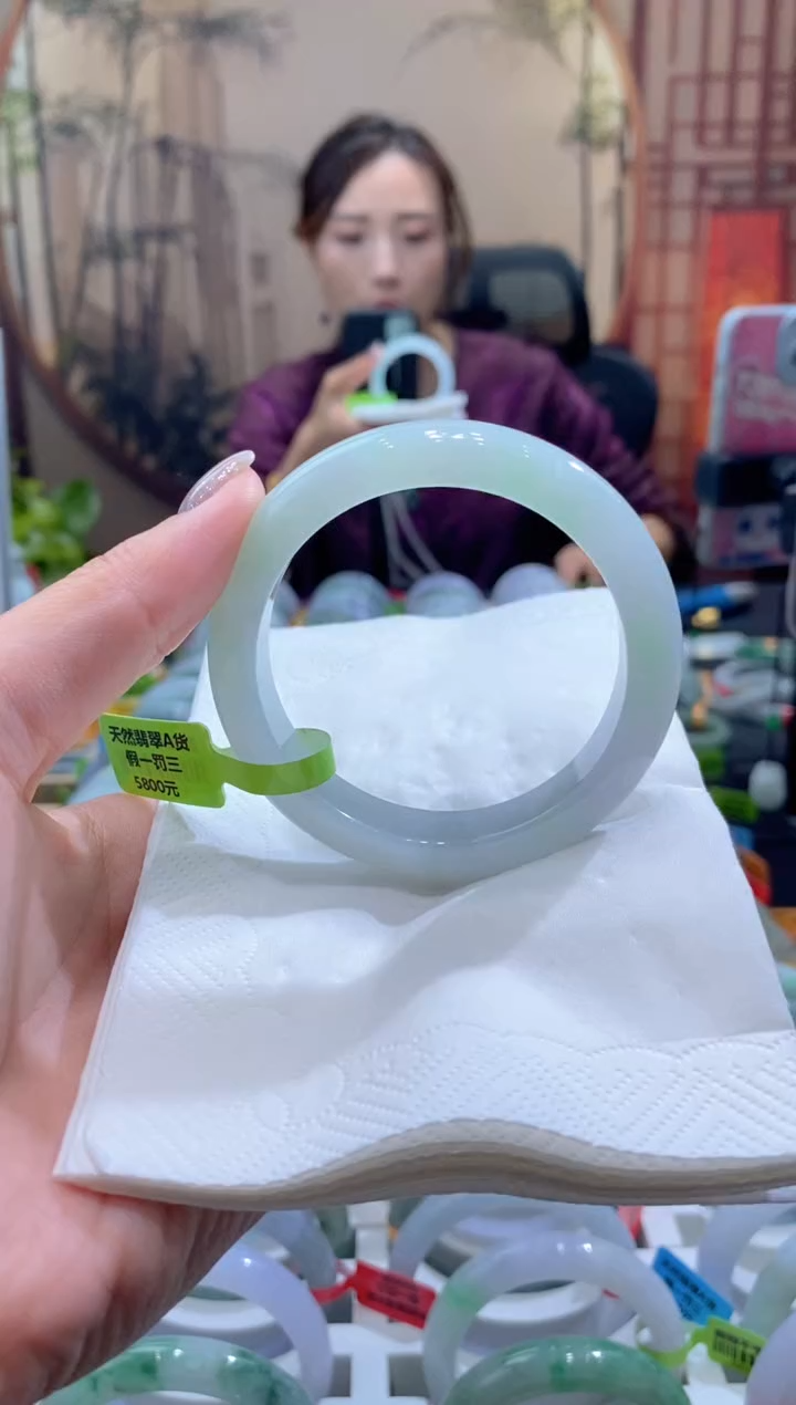 未镶嵌手镯翡翠000070582