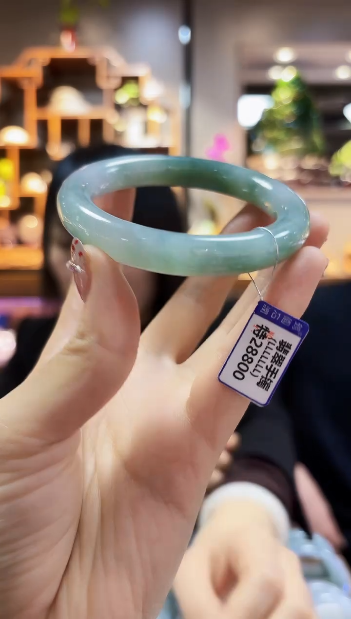 【闪购商品】翡翠颈饰未镶嵌58手镯