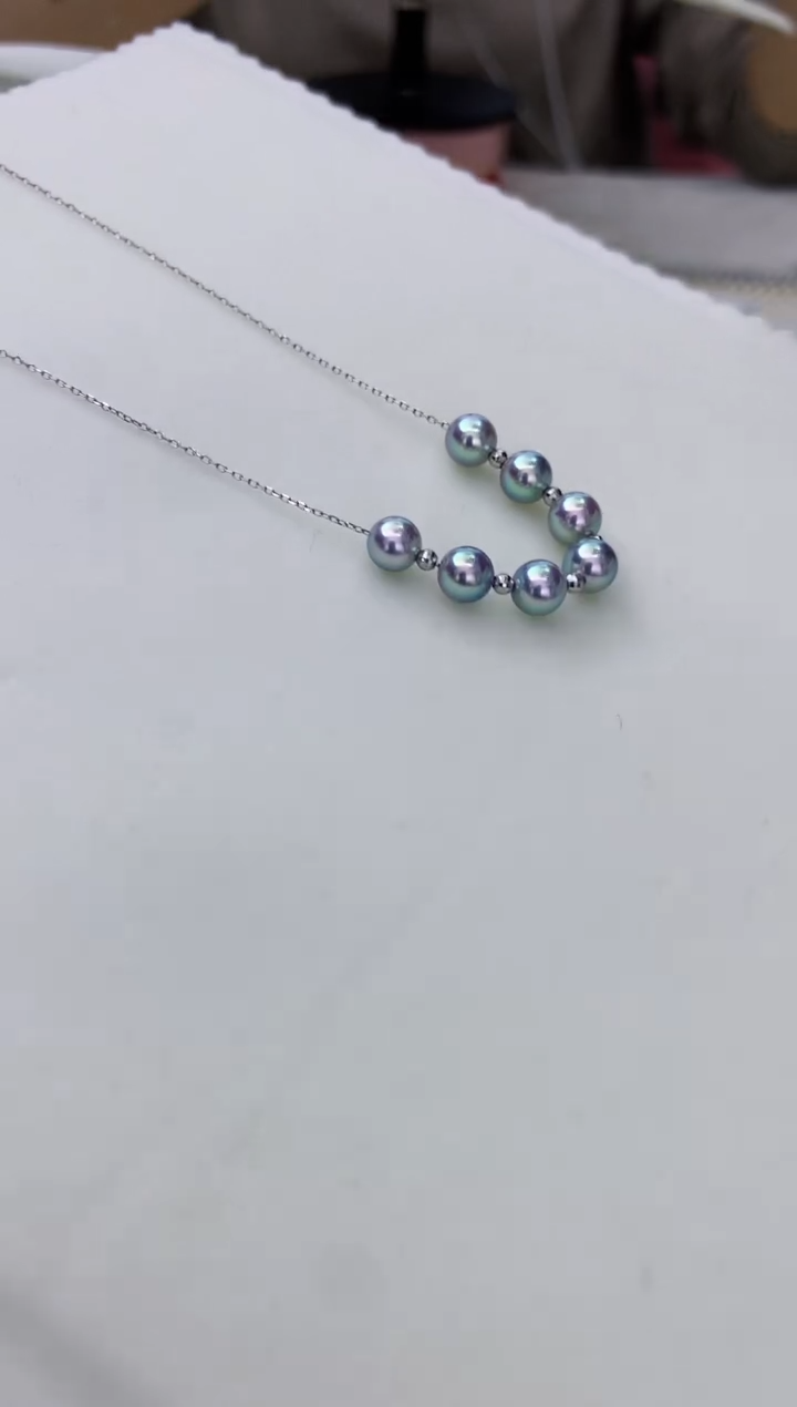 18K金镶嵌DA海水珍珠 灰珠微笑链6-6.5MM 7珠款 GD095