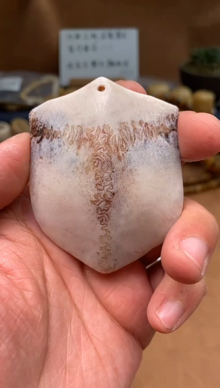 【闪购商品】鹿骨其他母鹿三界M07