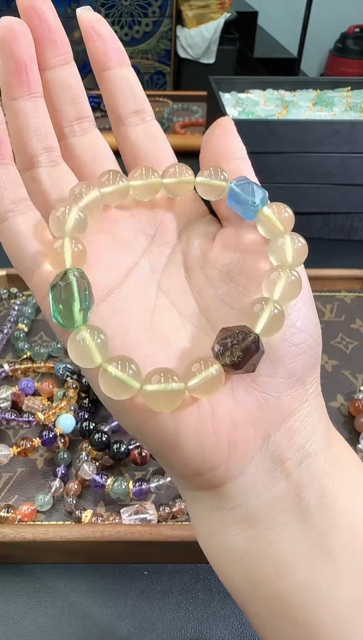 【闪购商品】水晶手链未镶嵌25021944