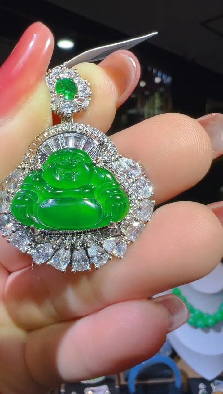 【闪购商品】翡翠吊坠(赠链)未镶嵌006（多样性发货）