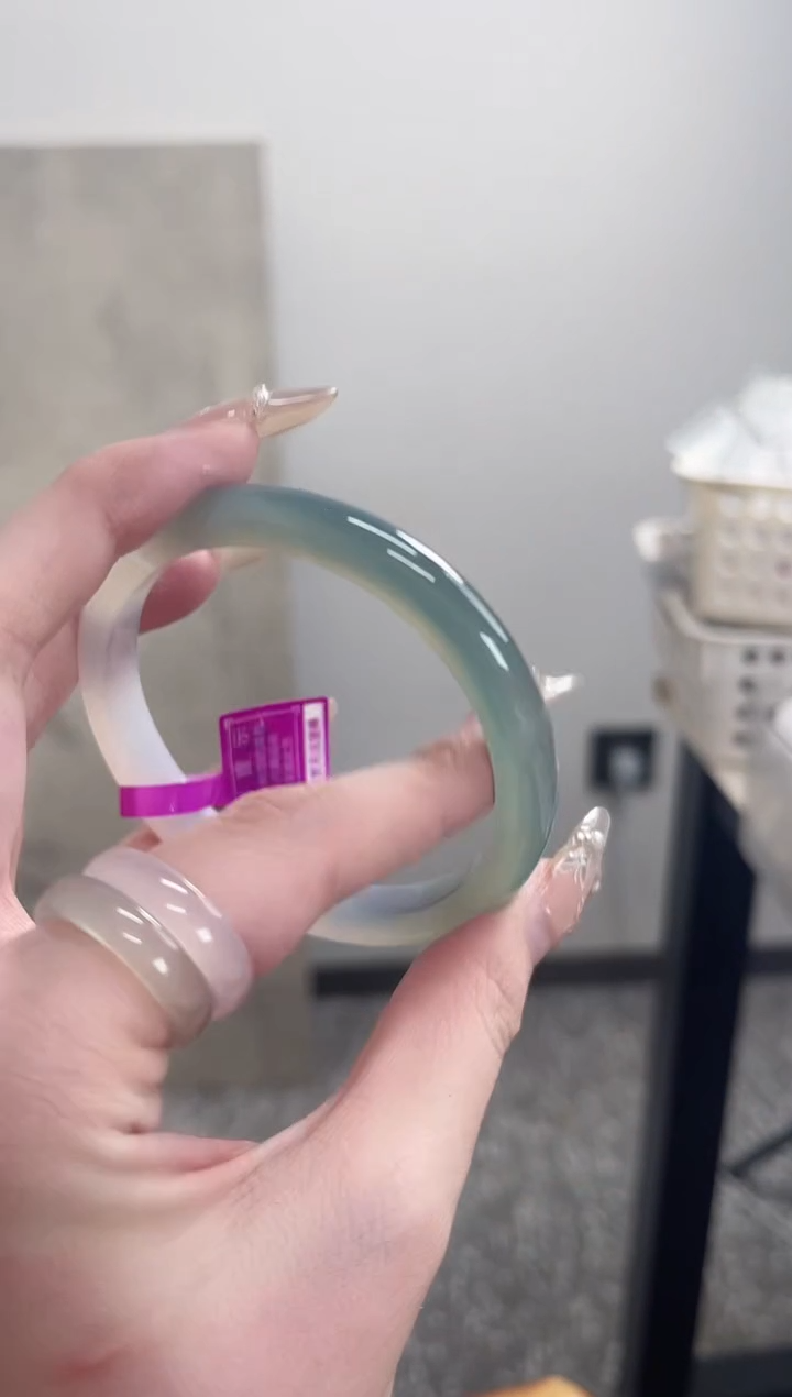 【闪购商品】玛瑙/玉髓手镯未镶嵌61圈 需要包容