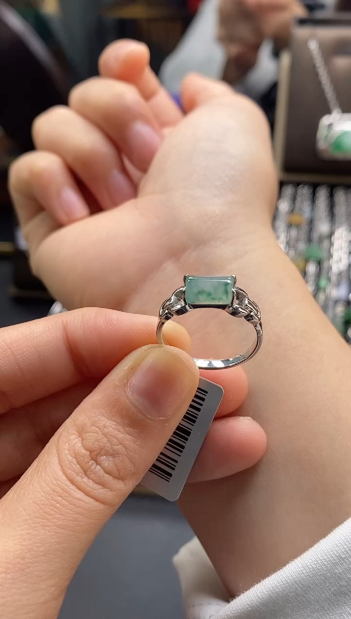 颈饰银S925镶嵌翡翠18510