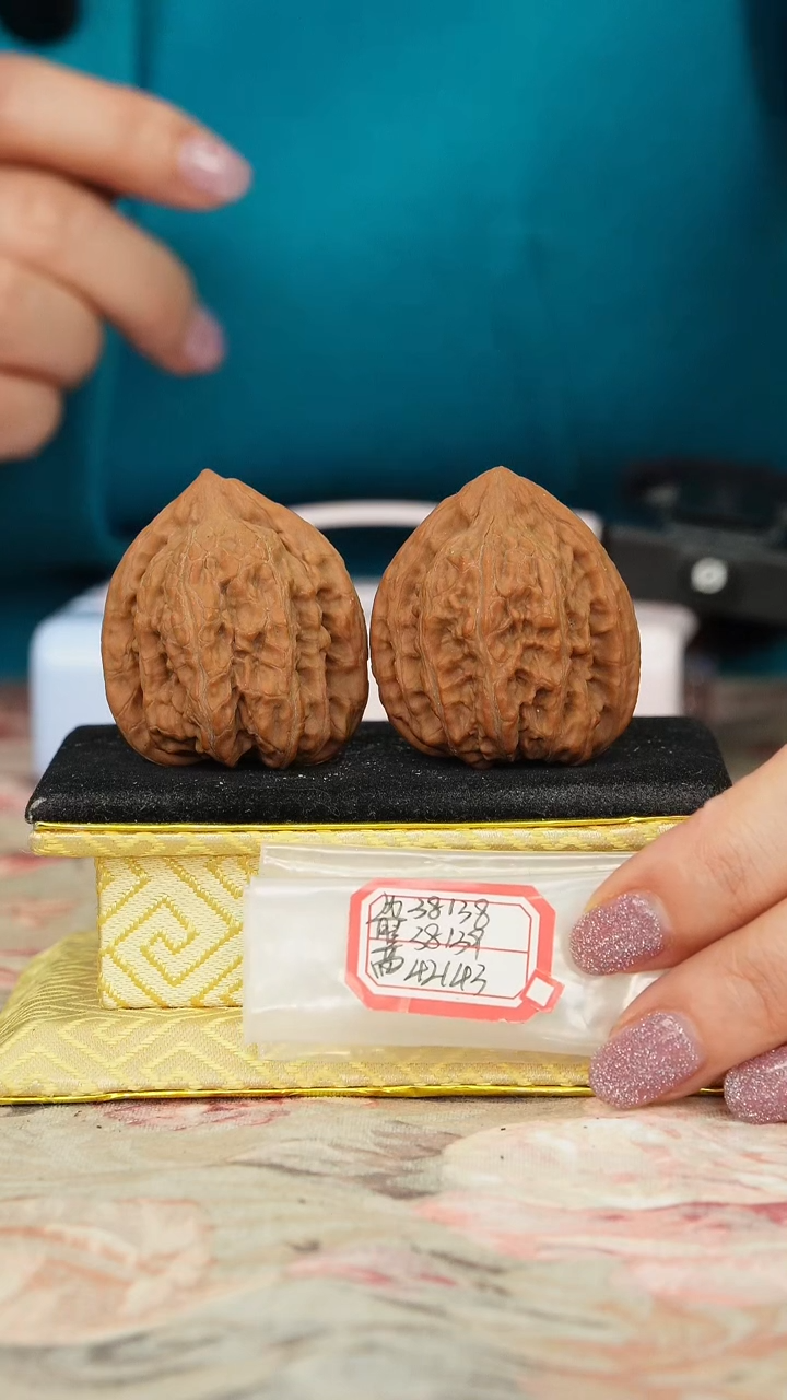 【闪购商品】文玩核桃把件赤龙鸡心