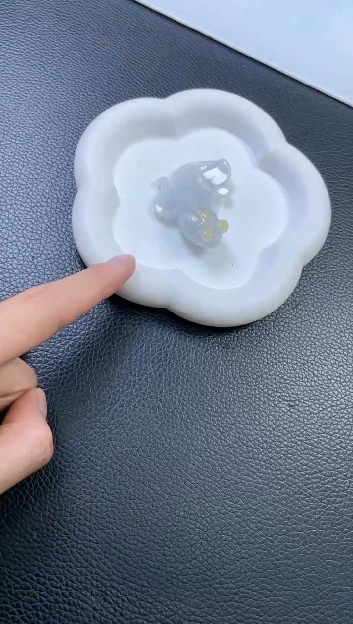 【闪购商品】翡翠挂件未镶嵌小鱼儿挂件