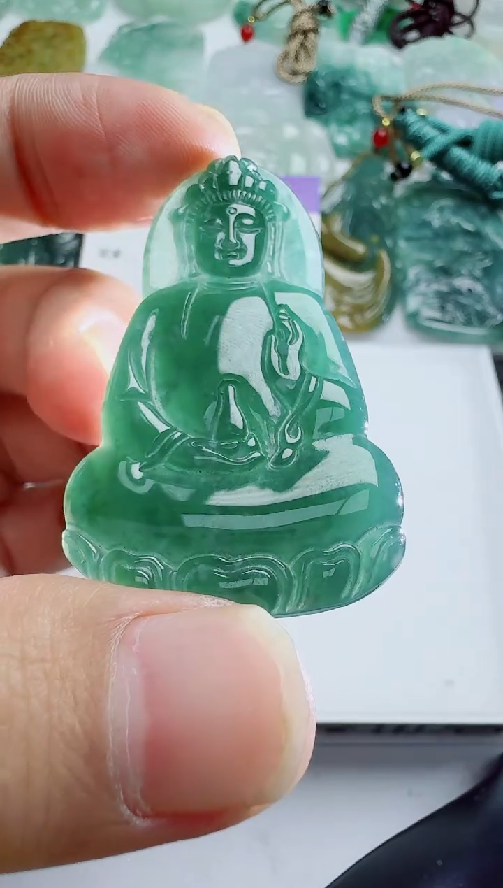 【闪购商品】翡翠吊坠(不含链)未镶嵌多样性随机发其一