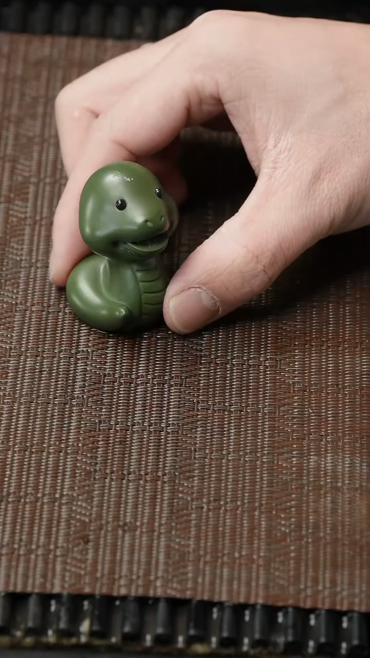 【闪购商品】茶宠茶宠-绿蛇（灵蛇送财）