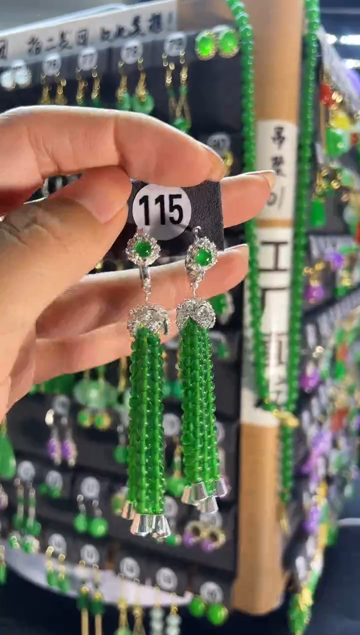【闪购商品】翡翠耳饰银S925镶嵌115...