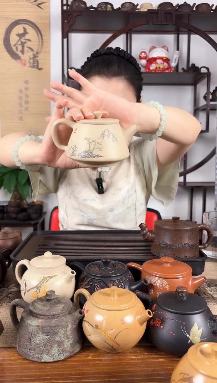 球孔 白泥刻填壶