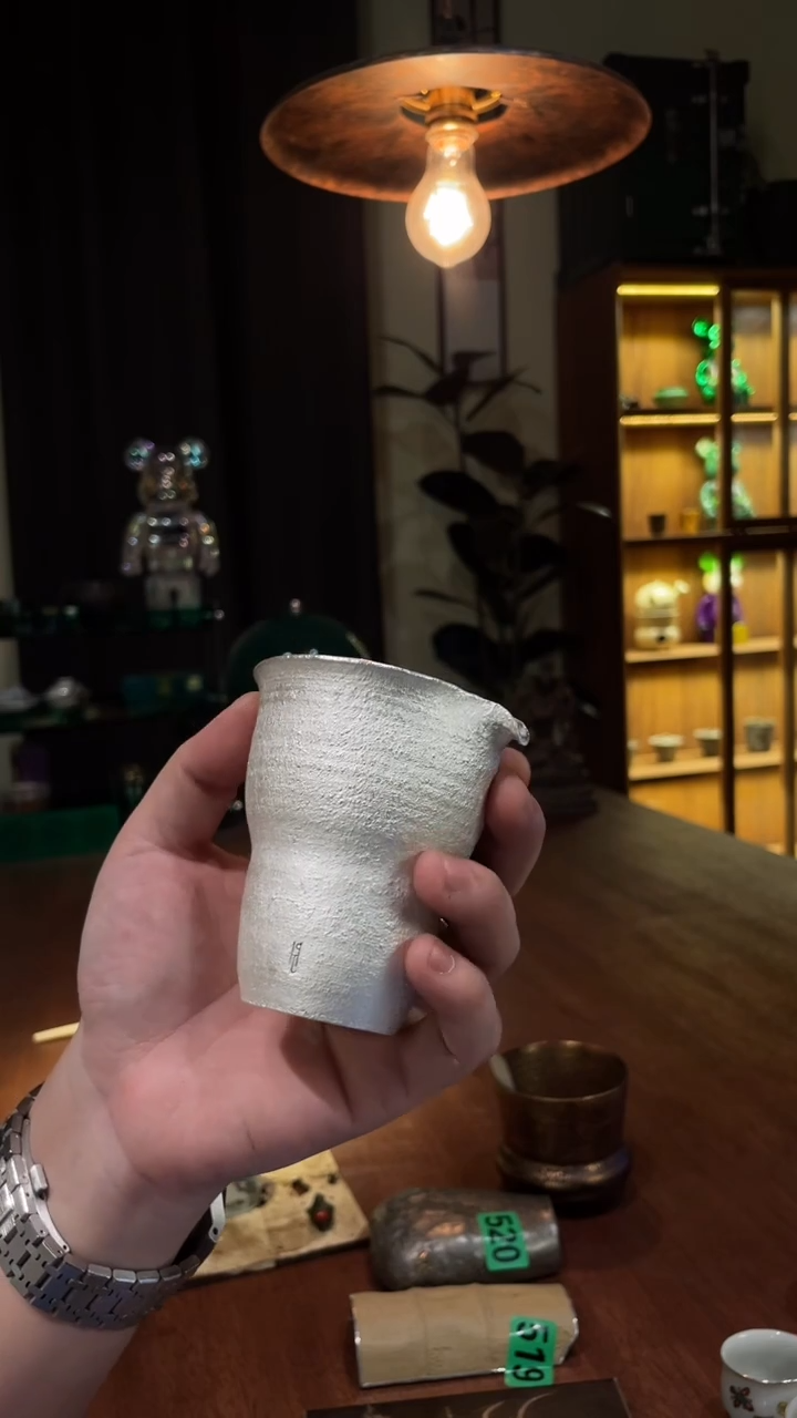 洪****鹂刷银公道杯...