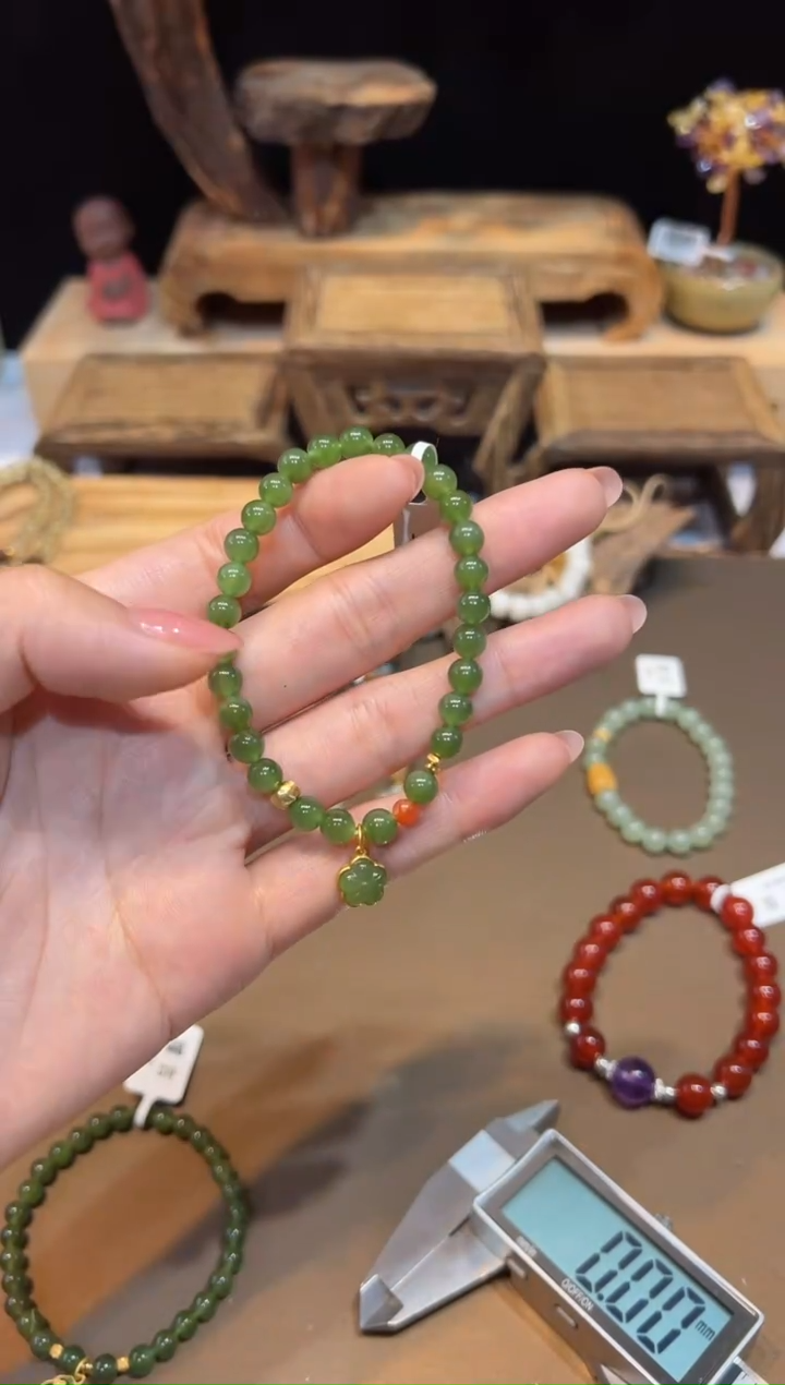 手饰和田玉未镶嵌手饰@@A6897