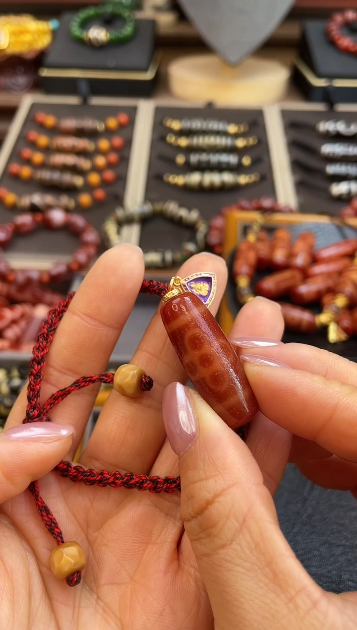 未镶嵌手链玛瑙/玉髓美泓精品高油红肉五眼闪电手链