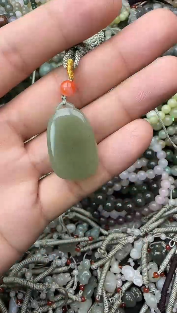 颈饰未镶嵌和田玉拍一发一