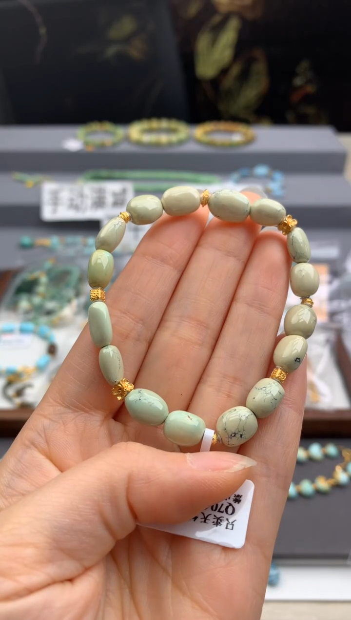 未镶嵌绿松石手串茜.Q82