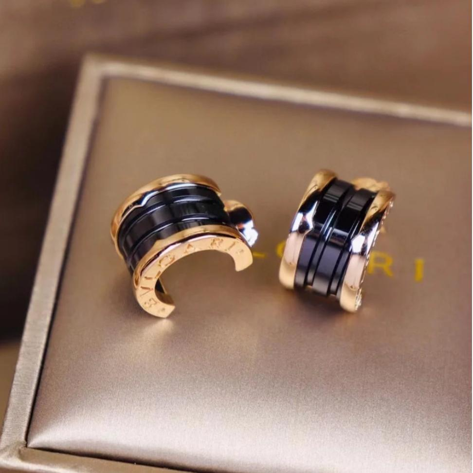 99新 BVLGARI/宝格丽 【小花念念】宝格丽 弹簧 黑陶瓷 耳钉 玫瑰金