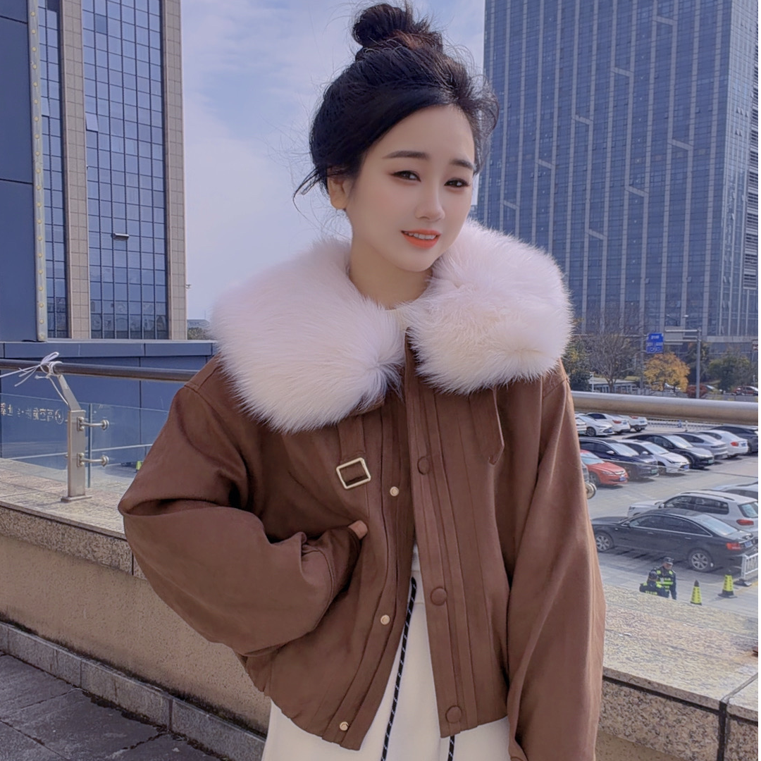 丹丹精选--6925新款可拆卸毛毛翻领单排扣羽绒外套