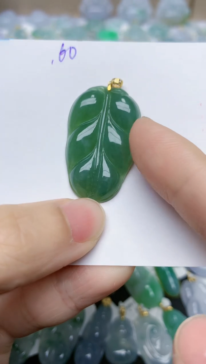 【闪购商品】翡翠颈饰18K金镶嵌天然翡翠A货    