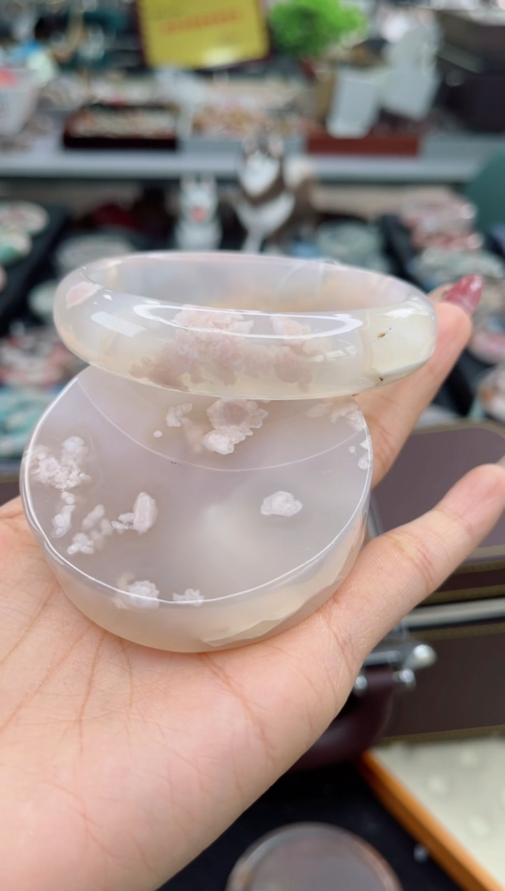 【闪购商品】石英质玉手镯未镶嵌64圈口（赠品镯心）6447295