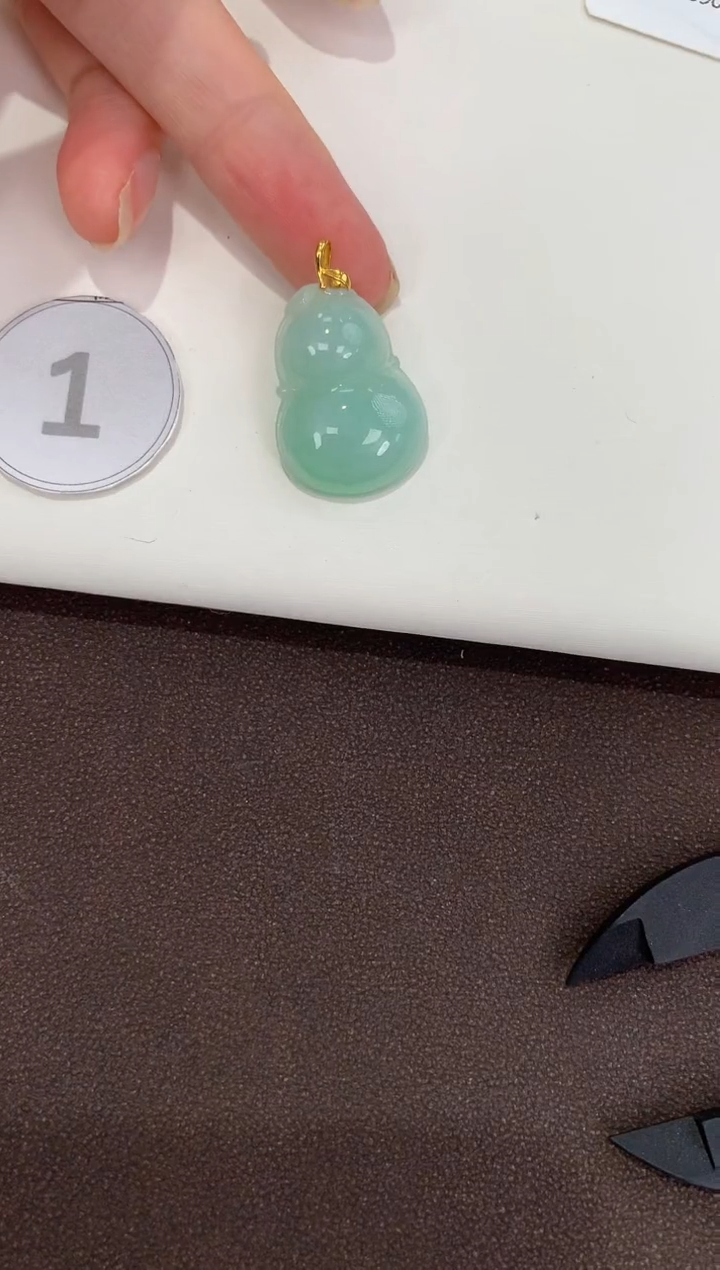 翡翠18K金镶嵌吊坠(赠链)天然缅甸a货翡翠