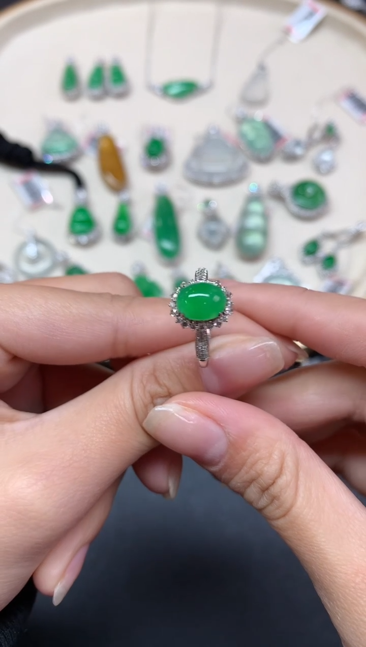 【闪购商品】翡翠戒指18K金镶嵌戒指A93|7980