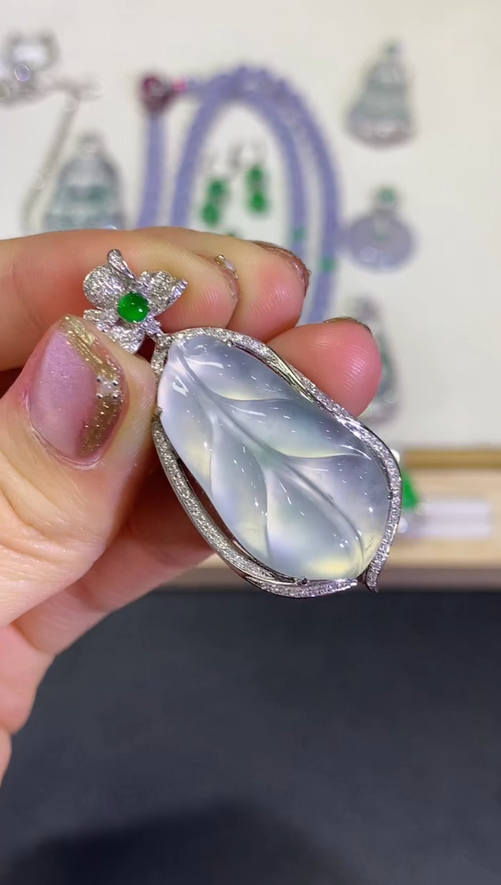 【闪购商品】翡翠颈饰18K金镶嵌团购5