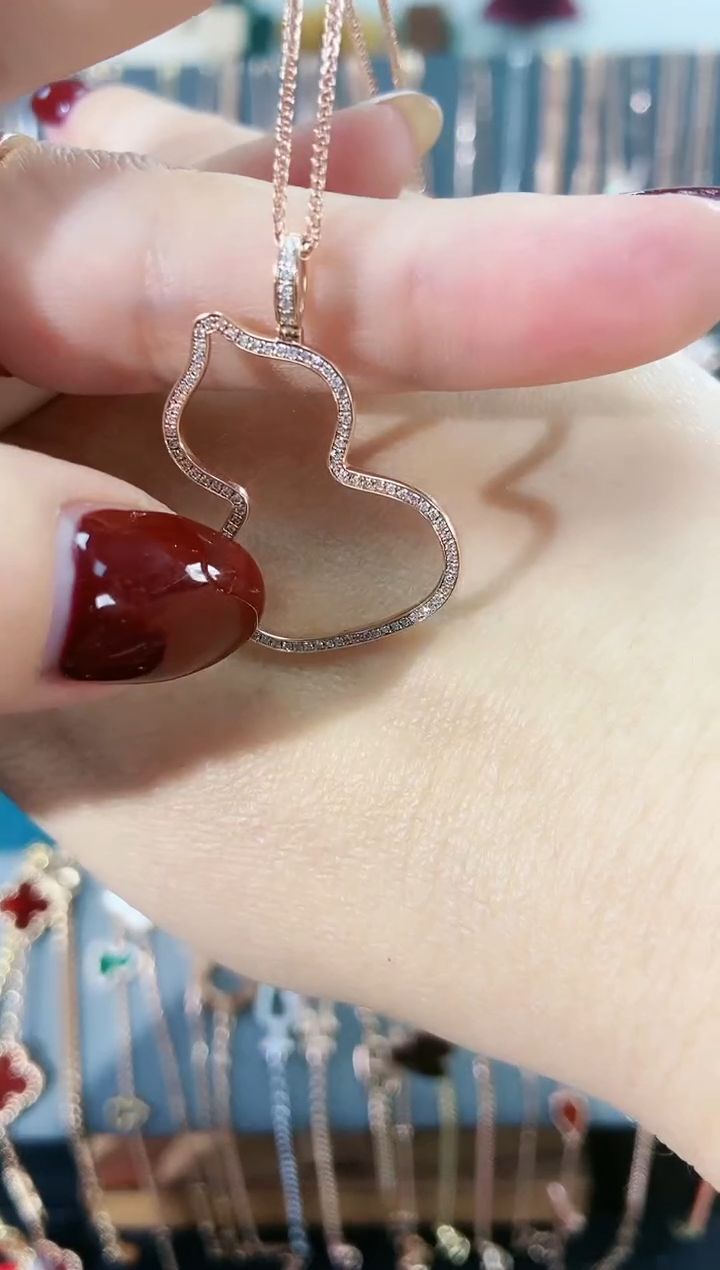 【闪购商品】钻石吊坠(不含链)18K金镶嵌镂空葫芦吊坠