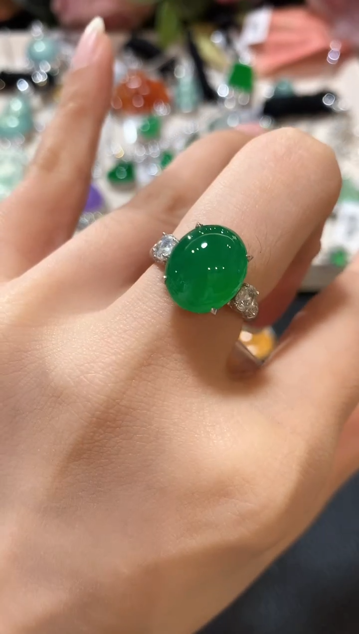 18K金镶嵌戒指翡翠笑*m53  