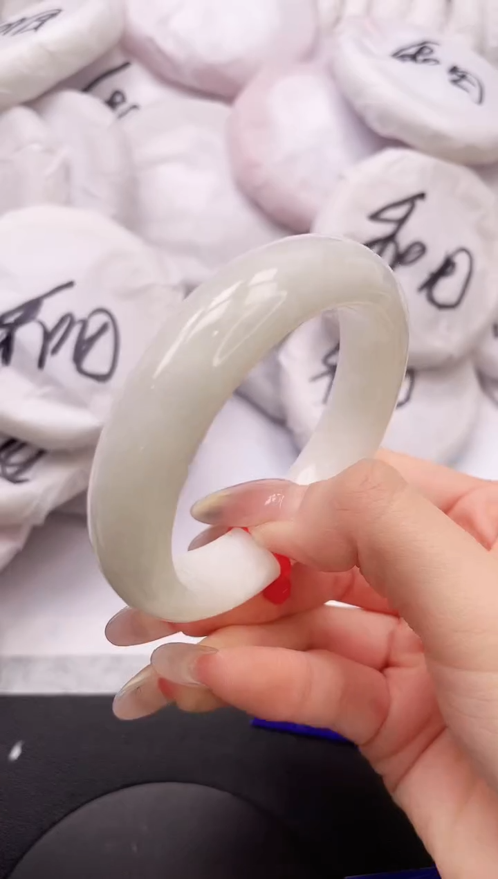 【闪购商品】和田玉手镯未镶嵌18L223-54