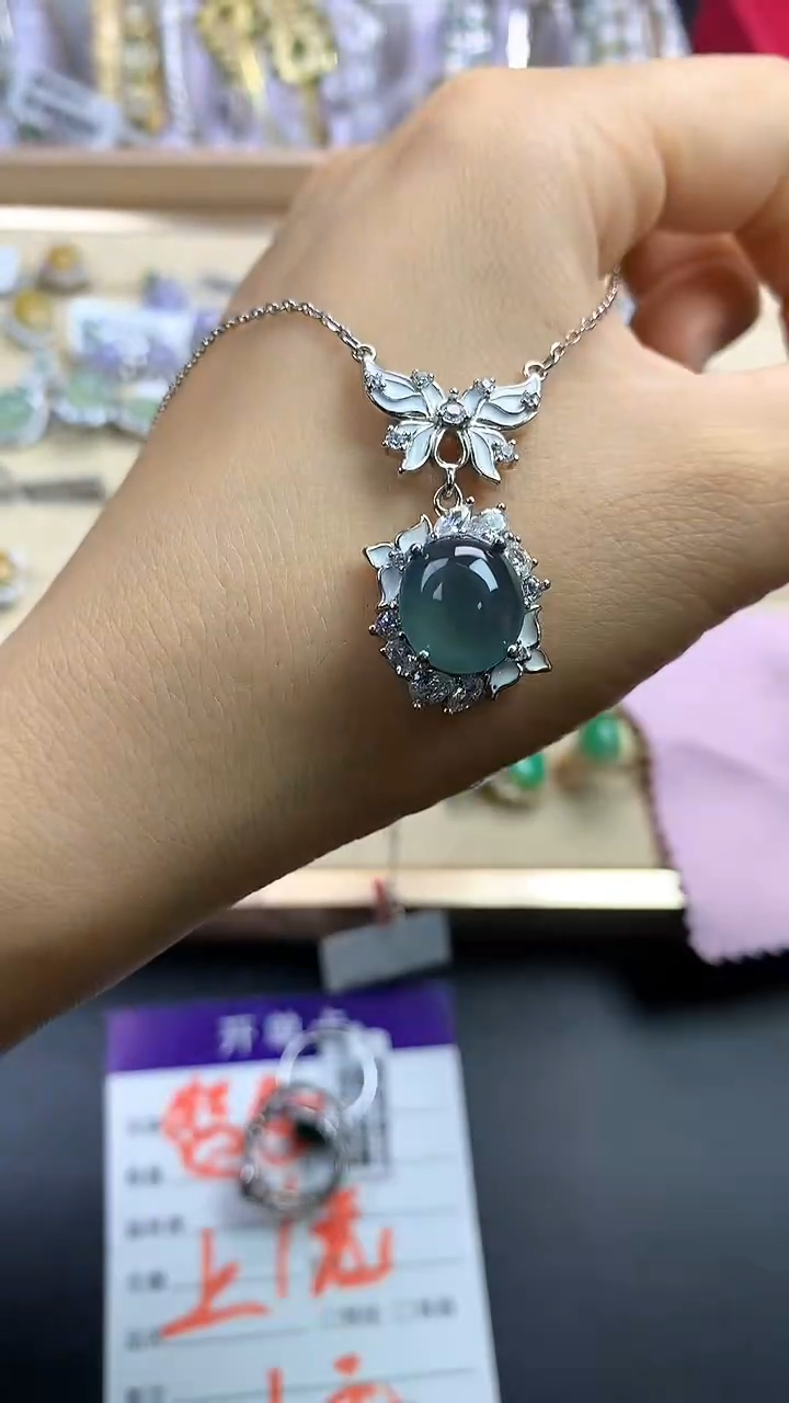 翡翠银S925镶嵌颈饰翡翠 银S925镶嵌 颈饰