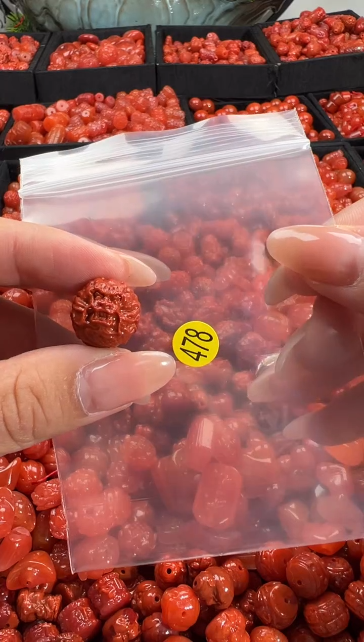 颈饰未镶嵌南红玛瑙1