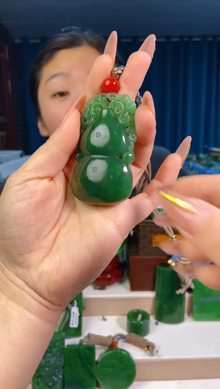 【闪购商品】和田玉挂件未镶嵌1