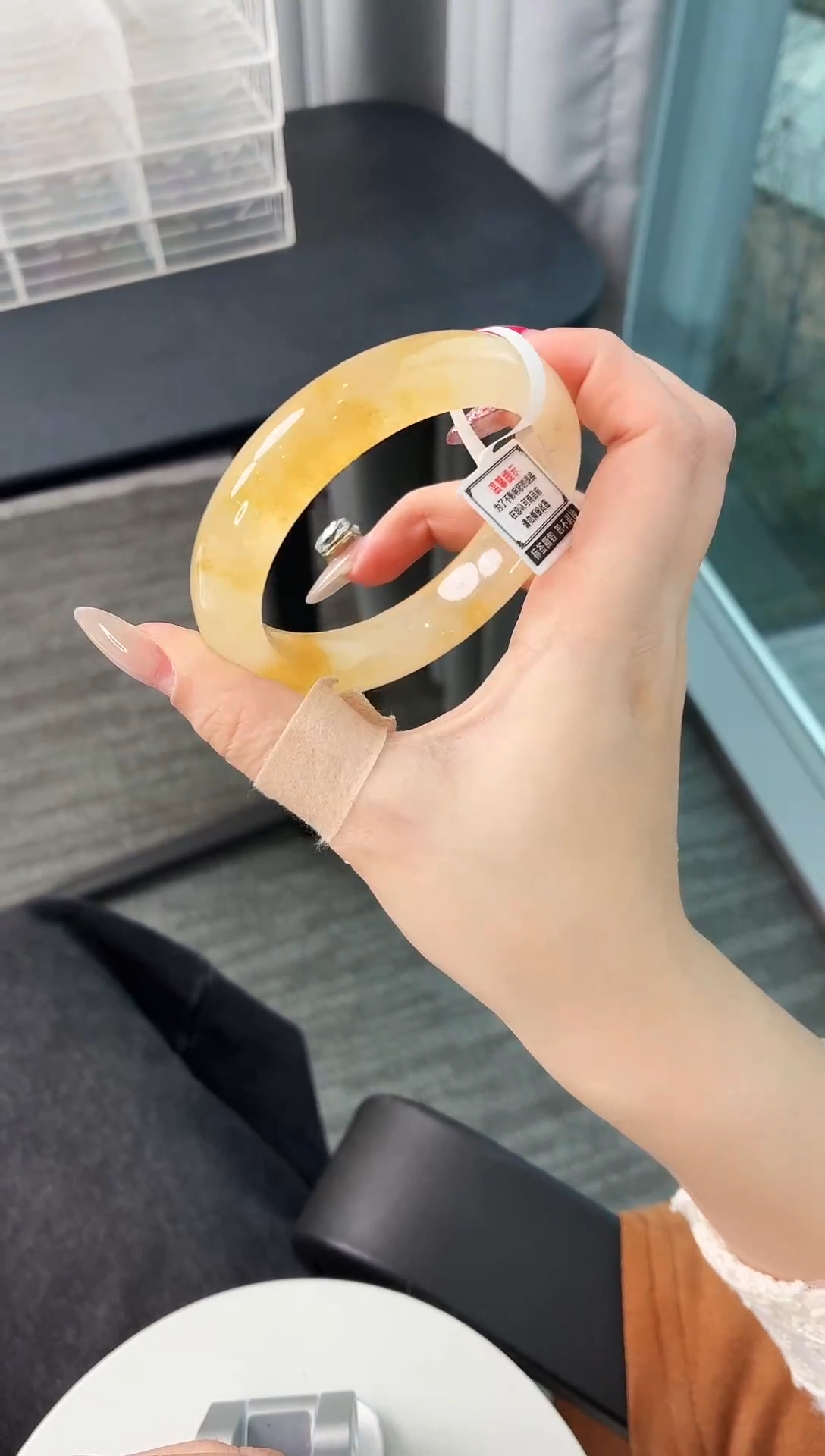 未镶嵌手镯石英质玉129.59